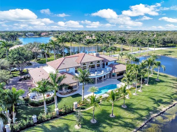 2905 Paddock Rd, Weston FL 33331