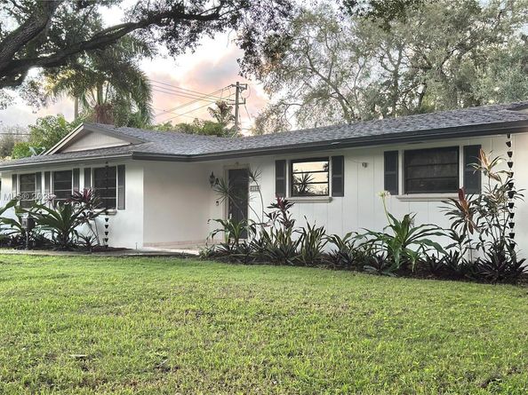 8320 SW 162nd St, Palmetto Bay FL 33157