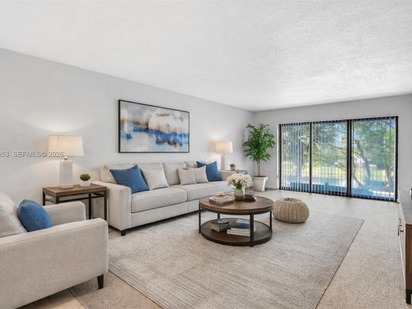 2322 S Cypress Bend Dr 311, Pompano Beach FL 33069