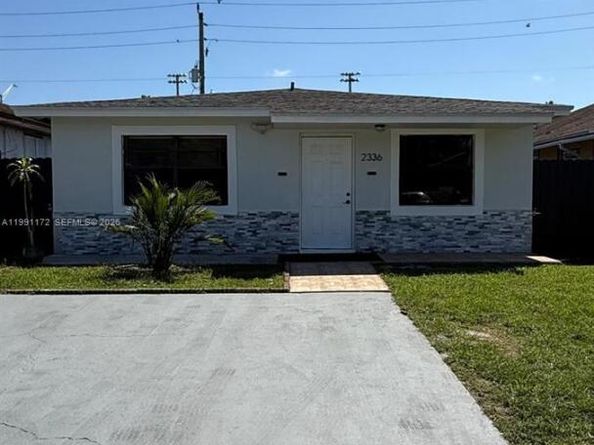 2336 Hope St, Hollywood FL 33020