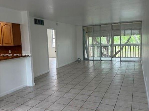 7031 Environ Blvd 221, Lauderhill FL 33319