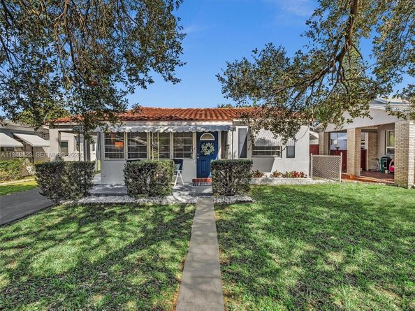 2539 Cleveland St, Hollywood FL 33020