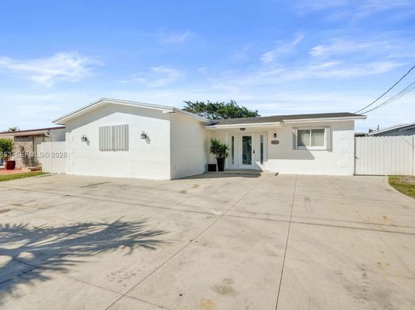 6617 Dahlia Dr, Miramar FL 33023