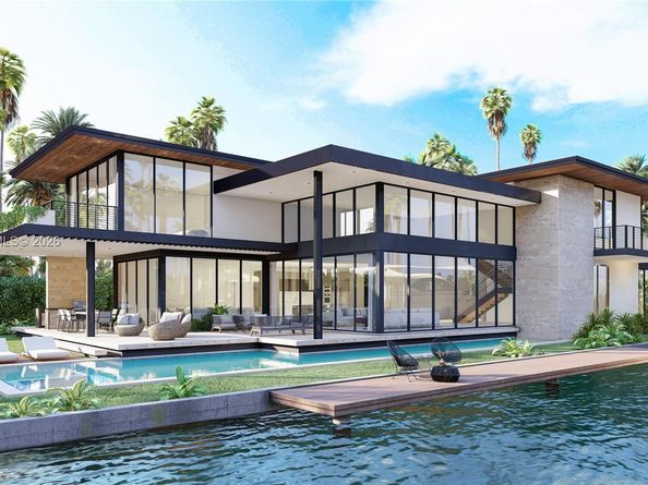 2210 NE 124th St, North Miami FL 33181