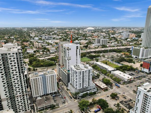 239 SW 9th St 2203, Miami FL 33130