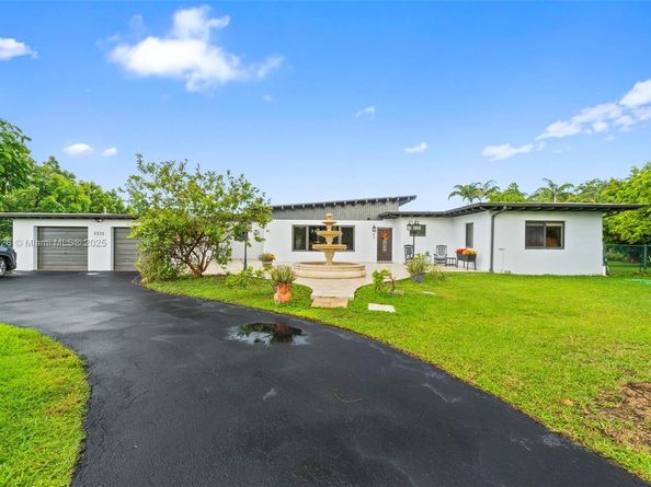 6539 SW 84 Ave, Miami FL 33143