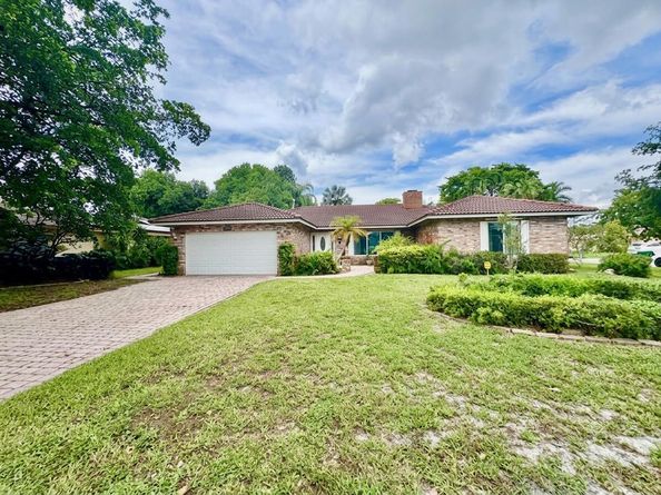 2022 NW 112th Avenue, Coral Springs FL 33071