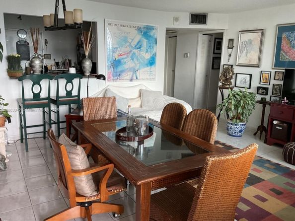 7135 Collins Ave 533, Miami Beach FL 33141