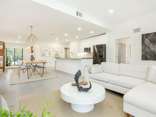 14000 NE 16th Ct, North Miami FL 33181