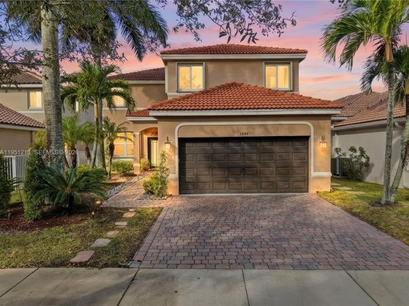 1844 Aspen Ln, Weston FL 33327