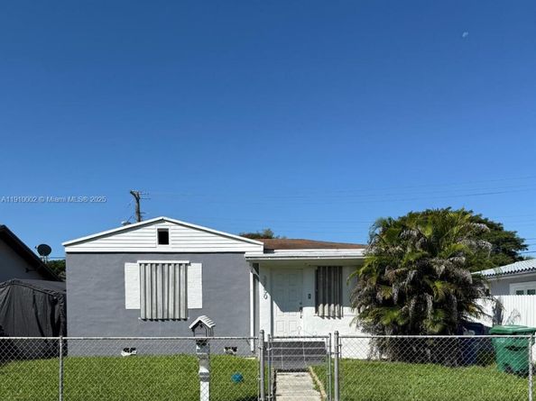 3250 SW 68th Ave, Miami FL 33155