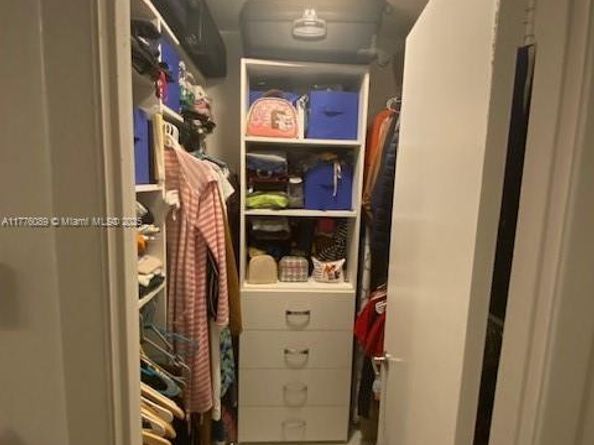 401 Golden Isles Dr 712, Hallandale Beach FL 33009