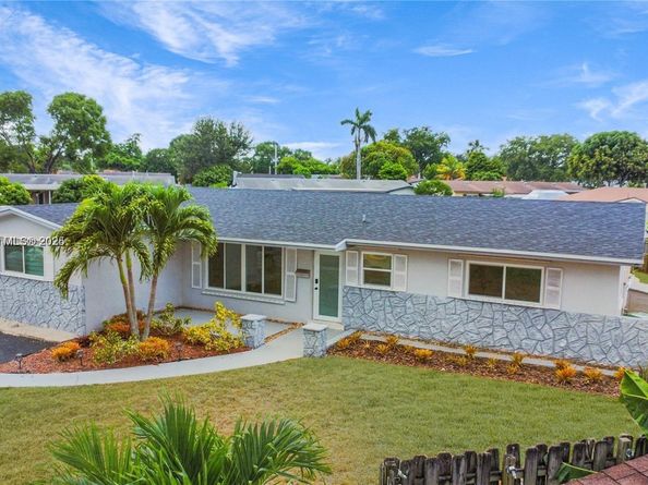 8441 NW 18th St, Pembroke Pines FL 33024