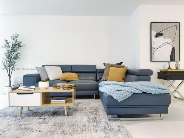 11390 NW 37th St, Coral Springs FL 33065