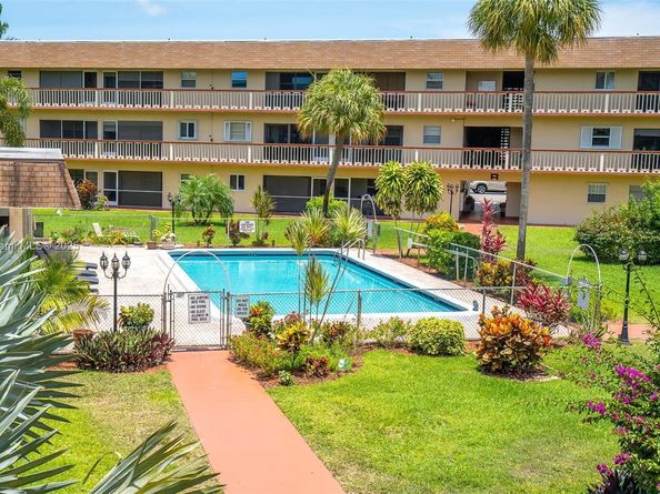 5300 Washington St T227, Hollywood FL 33021