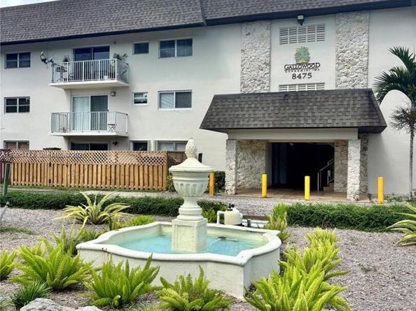 8475 SW 94th St 217E, Miami FL 33156