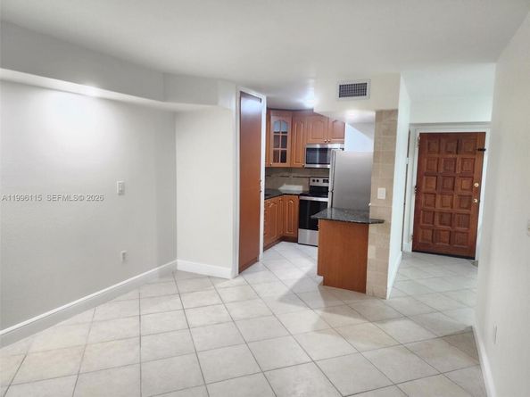 1800 NW 24th Ave 415, Miami FL 33125