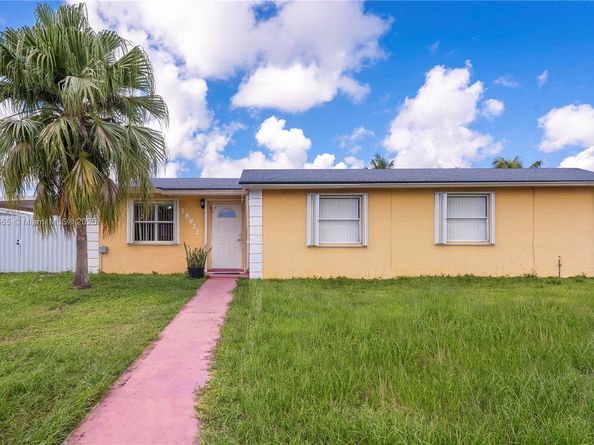 18922 SW 120th Ct, Miami FL 33177