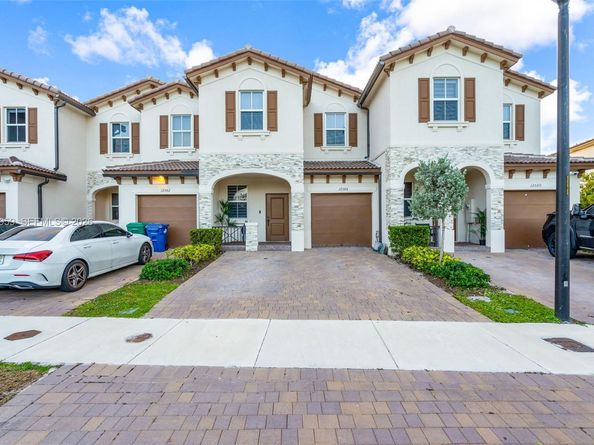 12586 NW 22nd Pl, Miami FL 33167