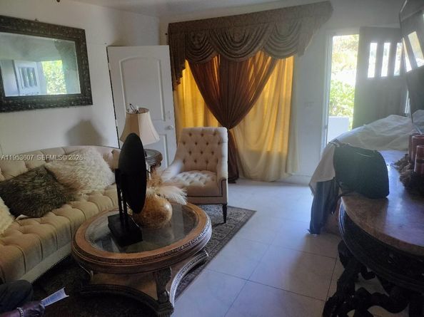 3206 SW 47th Ave, West Park FL 33023