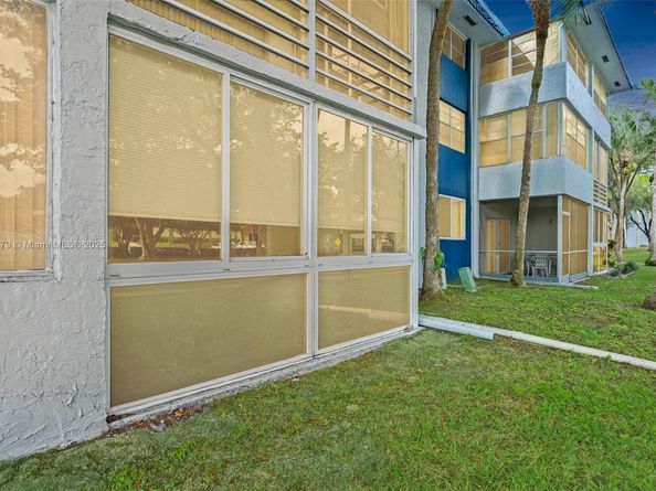 3140 Holiday Springs Blvd 9102, Margate FL 33063