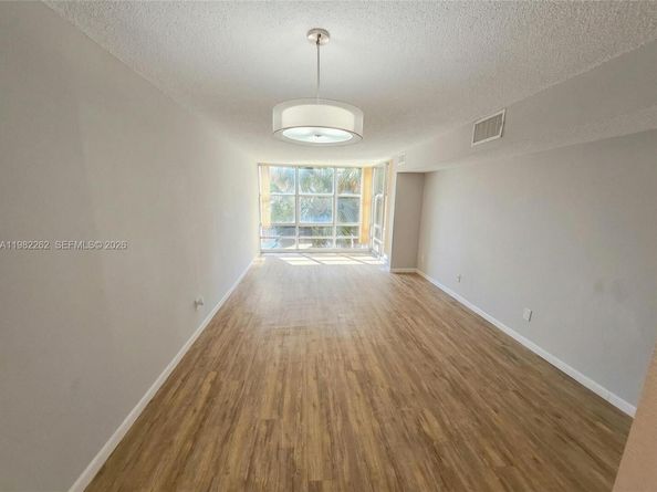 210 172nd St 234, Sunny Isles Beach FL 33160