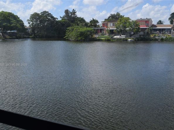 1335 W 68th St 106, Hialeah FL 33014