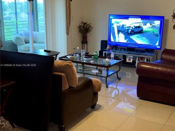 3120 N Pine Island Rd 307, Sunrise FL 33351