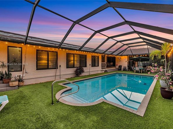 7801 SW 170th St, Palmetto Bay FL 33157