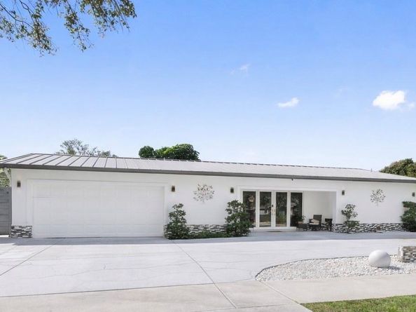 1140 N Douglas Rd, Pembroke Pines FL 33024