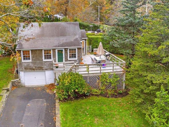 3748 Noyac Road, Sag Harbor NY 11963