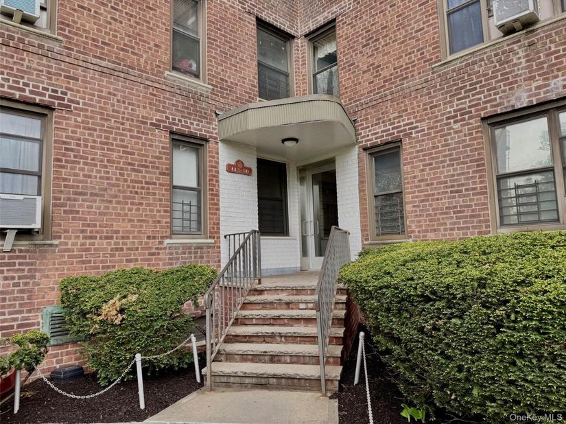 11250 Northern Boulevard 3B, Corona NY 11368
