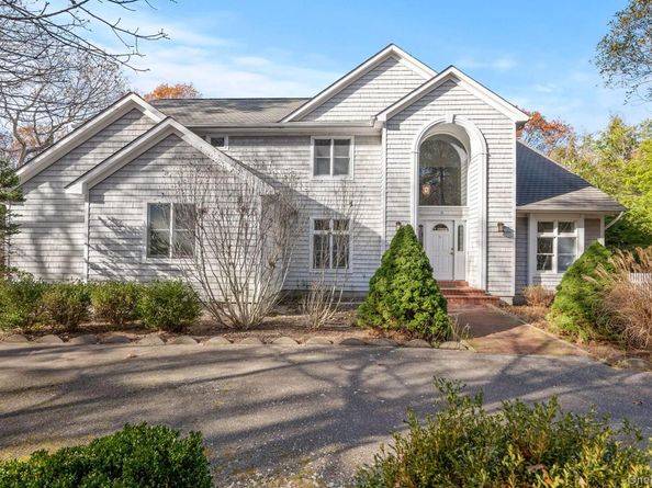 16 Georgica Woods Lane, Wainscott NY 11975
