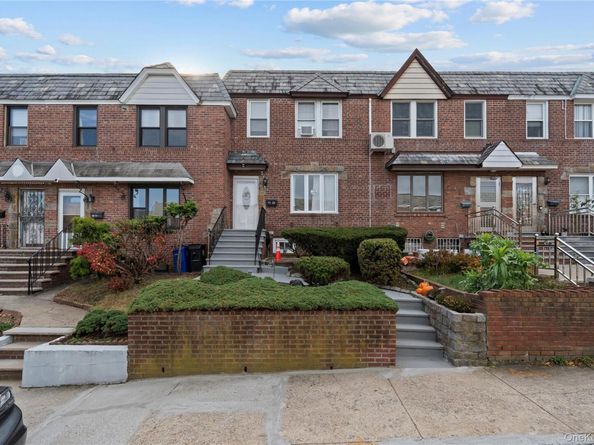 7338 52nd Road, Maspeth NY 11378