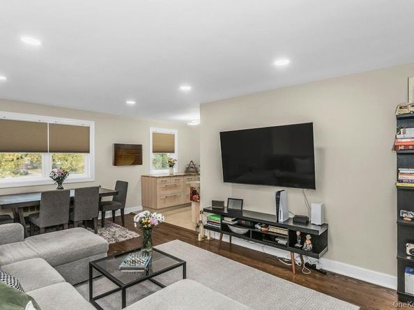 224-01 Kingsbury Avenue 2, Oakland Gardens NY 11364