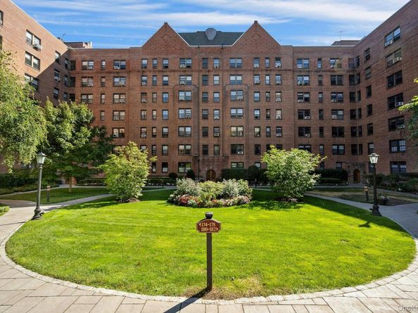 180 Garth Road 6E, Scarsdale NY 10583