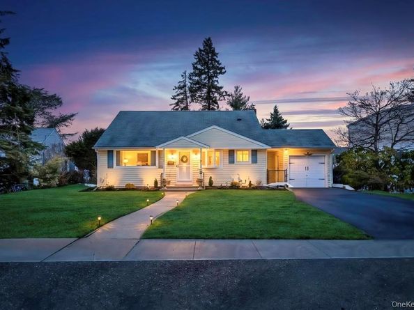 46 Walter Avenue, Hicksville NY 11801