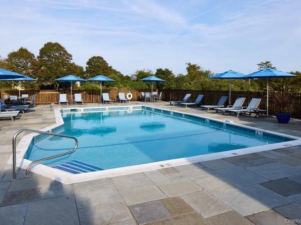 21 S Fulton Drive 29, Montauk NY 11954