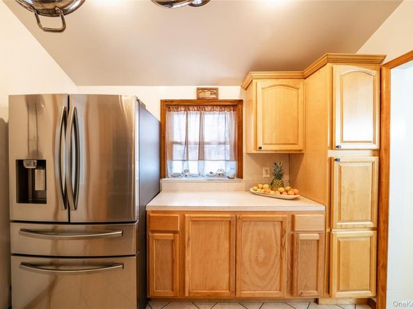 72 Cranberry Street, Central Islip NY 11722