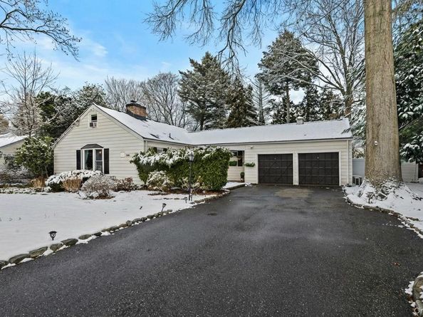 194 W Neck Road, Huntington NY 11743