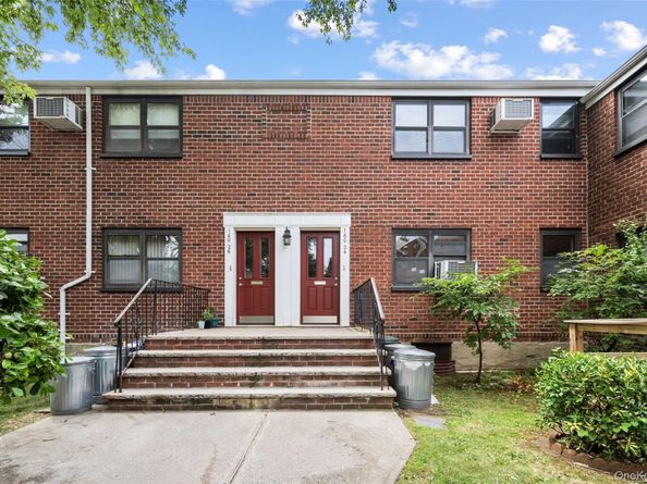 160-24 17th Ave 1, Whitestone NY 11357