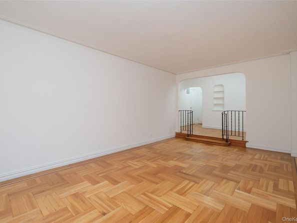 2685 Creston Avenue 2L, Bronx NY 10468