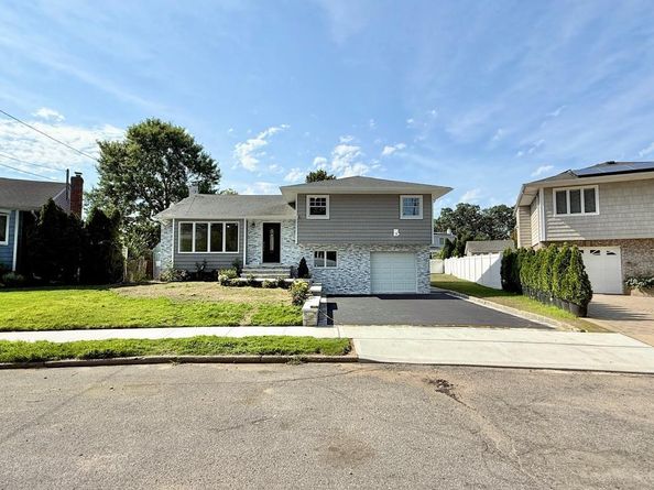 2166 Isabelle Ct, North Bellmore NY 11710