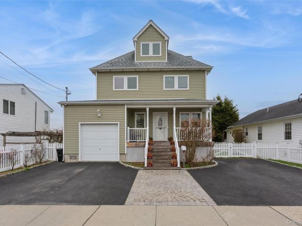 271 Arthur Street, Freeport NY 11520