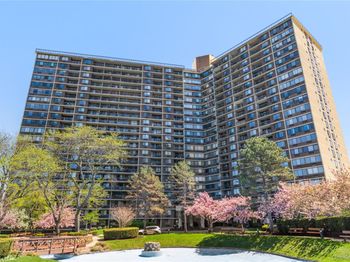 2 Bay Club Drive