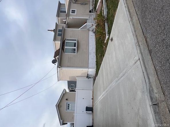 817 Ocean Street, Lindenhurst NY 11757