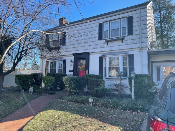 27 Birch Lane, Valley Stream NY 11581