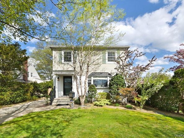 295 New Hyde Park Road, Garden City NY 11530