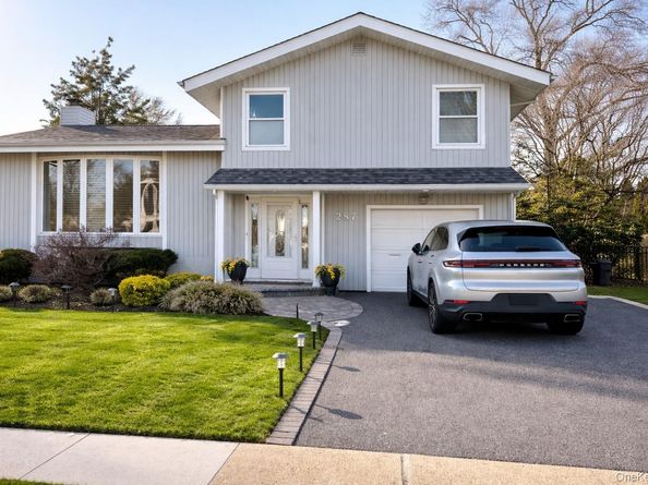 287 Birchwood Park Drive, Jericho NY 11753