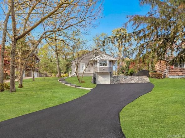 14 Woodvale Avenue, Kings Park NY 11754